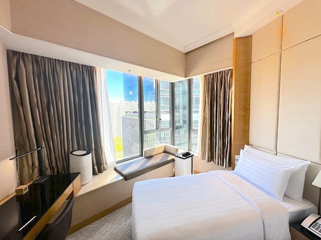 Dorsett Kwun Tong hotel lobby
